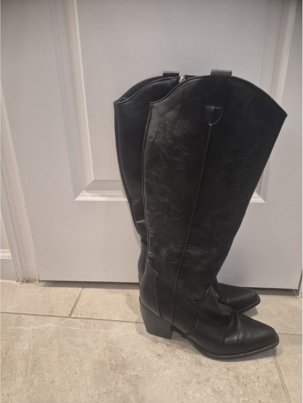 wo.en high knee nlack cowboy  boots dream.paris
